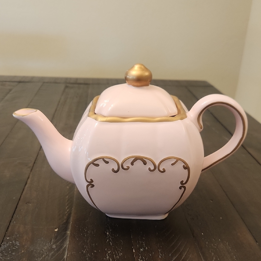 Elegant Pink Cube Teapot with Brush Gold Accents - Picture 2 of 5